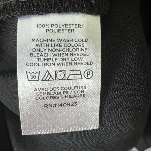 Loft Satin Cap Sleeve V-Neck Top. Black size small. NWT - Picture 6 of 7